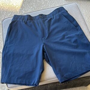 Men's Under Armour Navy Blue Shorts Size 32